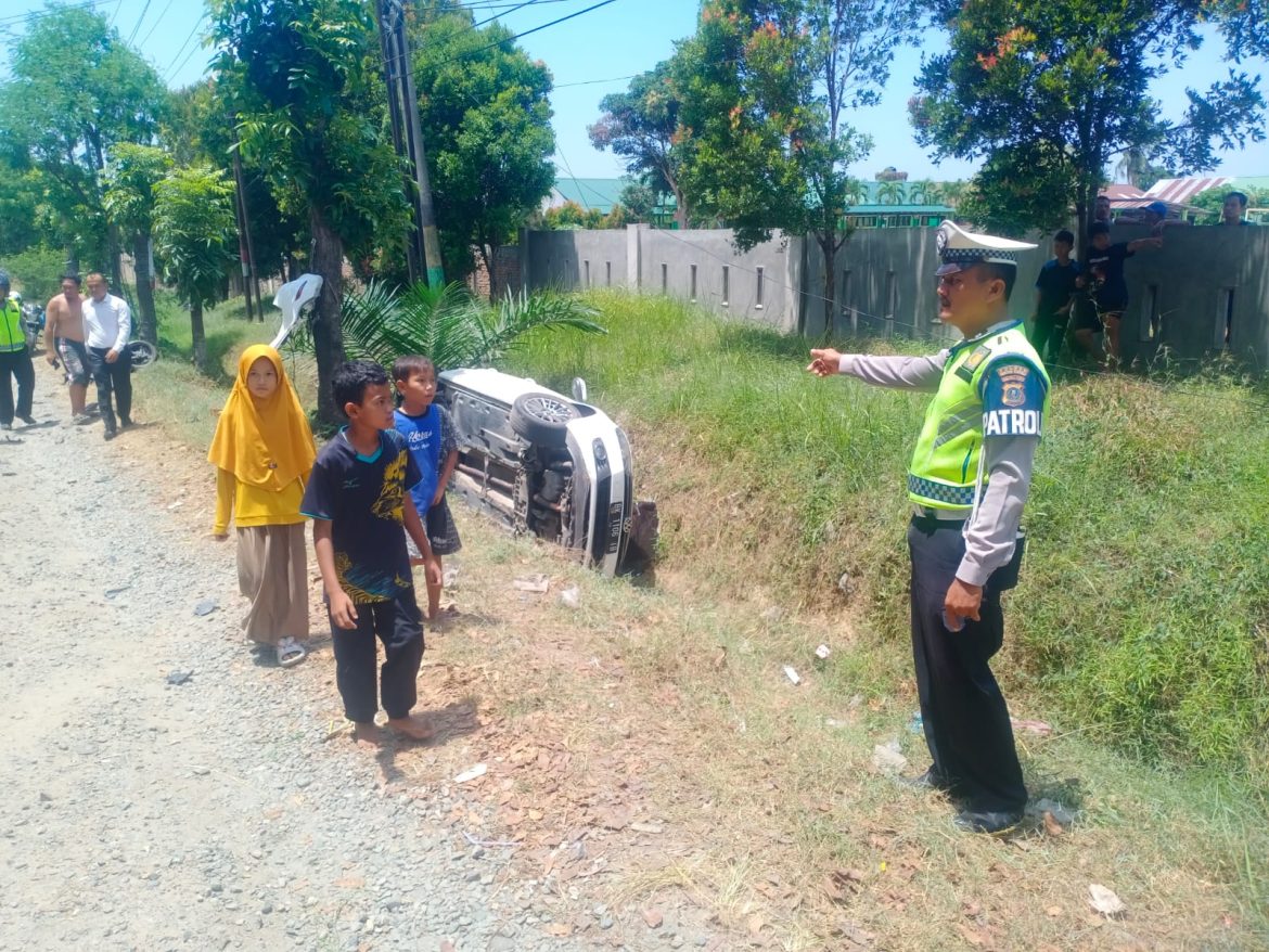 Satlantas Polres Sergai Cek TKP Lakalantas Beruntun Di Km.55-56