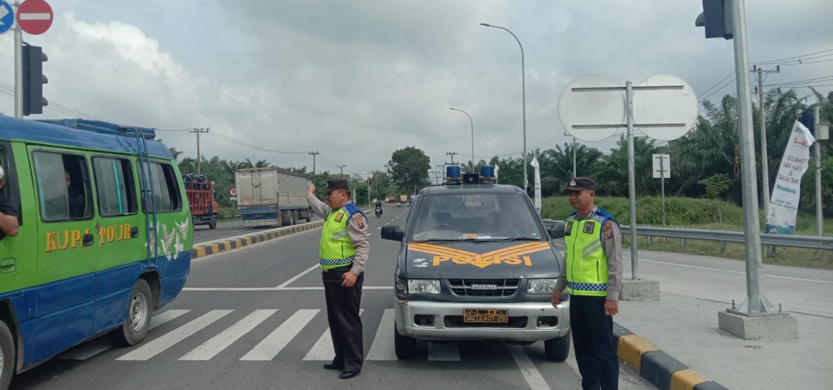 Polsek Tebing Tinggi Patroli Antisipasi Kejahatan Jalanan Di Bulan Puasa