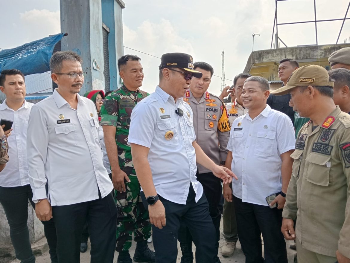 Jelang Idul Fitri, Kapolres Batu Bara Bersama Pj. Bupati Sidak Pasar, SPBU, Dan SPPBE