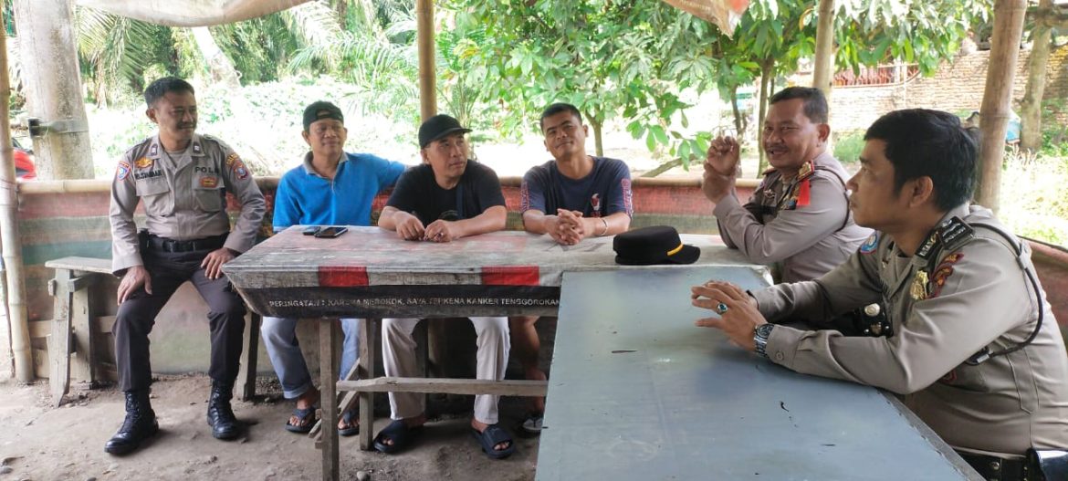 Masuki Akhir Pekan, Kasat Binmas Polres Tebing Tinggi Sambangi Masyarakat Di Jalan Langsat