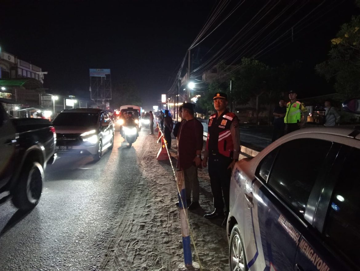 Kapolsek Indrapura AKP Jonni H. Damanik, S.H, M.H Pimpin Pengamanan Malam Takbiran