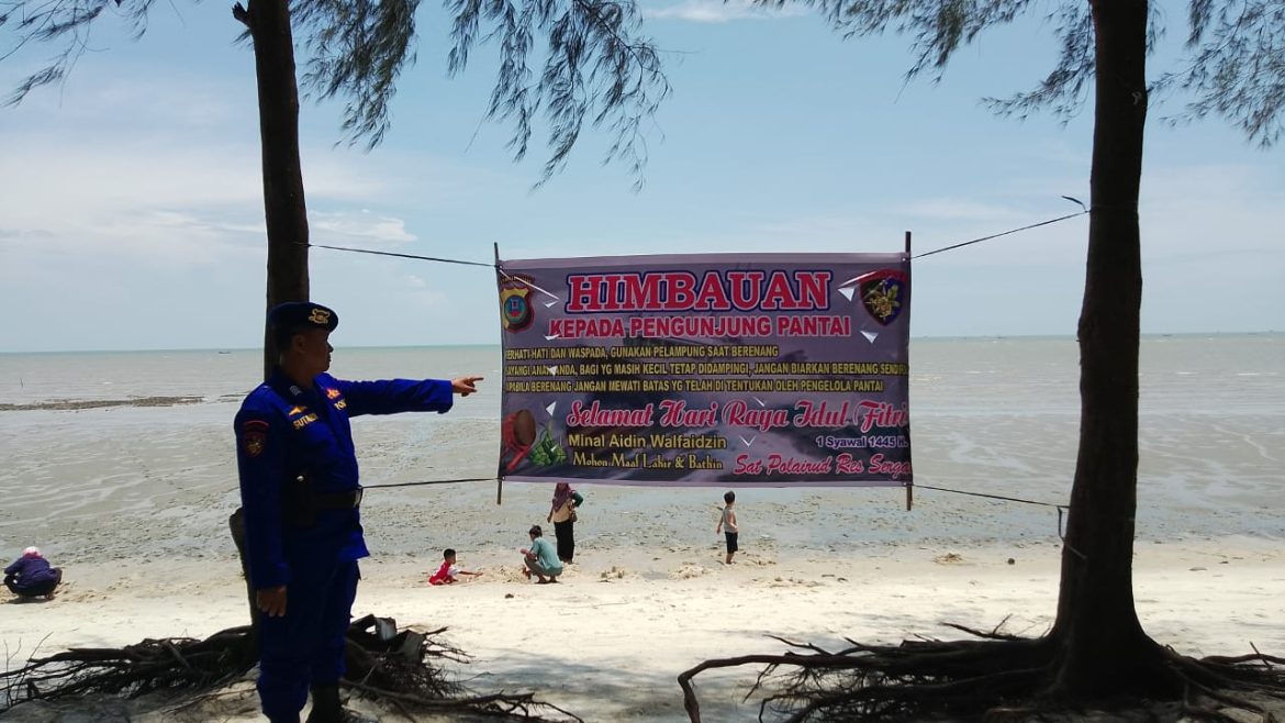 Satpol Airud Polres Sergai Patroli Dan Pasang Spanduk Imbauan Di Objek Wisata Pantai