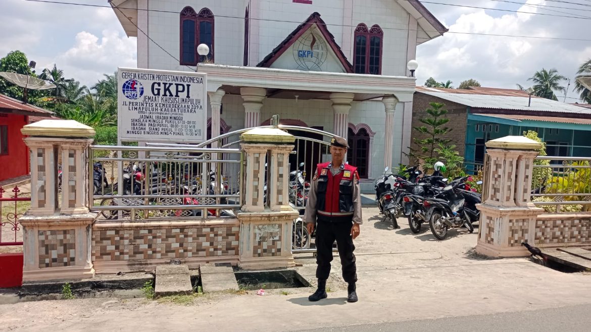 Jajaran Polres Batu Bara Laksanakan Pengamanan Umat Kristiani Ibadah Di Gereja