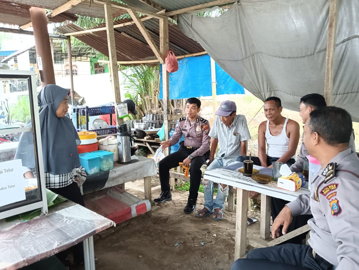 Dekatkan Diri, Sat Binmas Polres Tebing Tinggi Silaturahmi Kepada Masyarakat