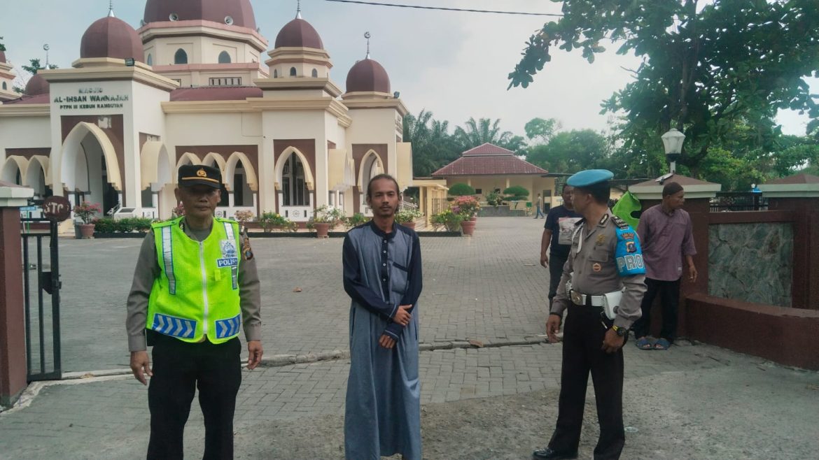 Polres Tebing Tinggi Beri Pengamanan Pelaksanaan Ibadah Sholat Jumat