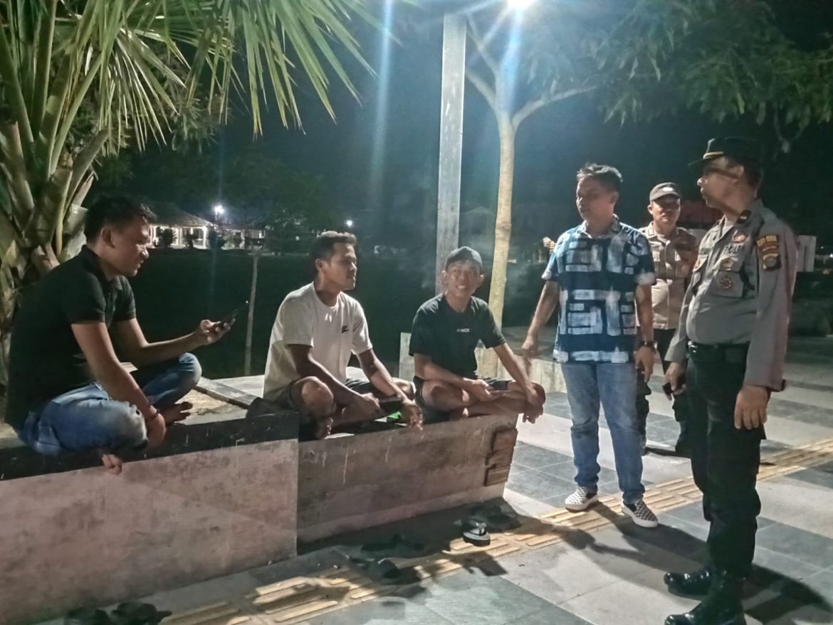 Perkuat Kamtibmas, Polsek Indrapura Laksanakan Patroli Malam Hari