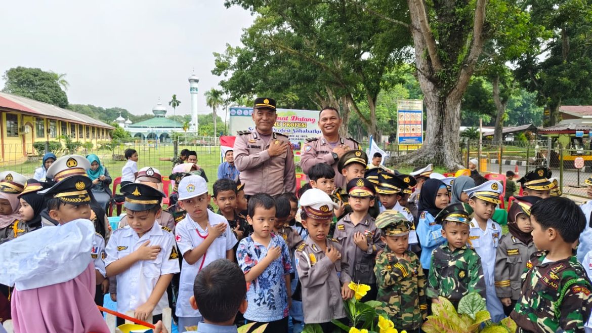 Polsek Indrapura Kenalkan Berbagai Profesi Ke Anak TK Islam Terpadu AL-Ihya