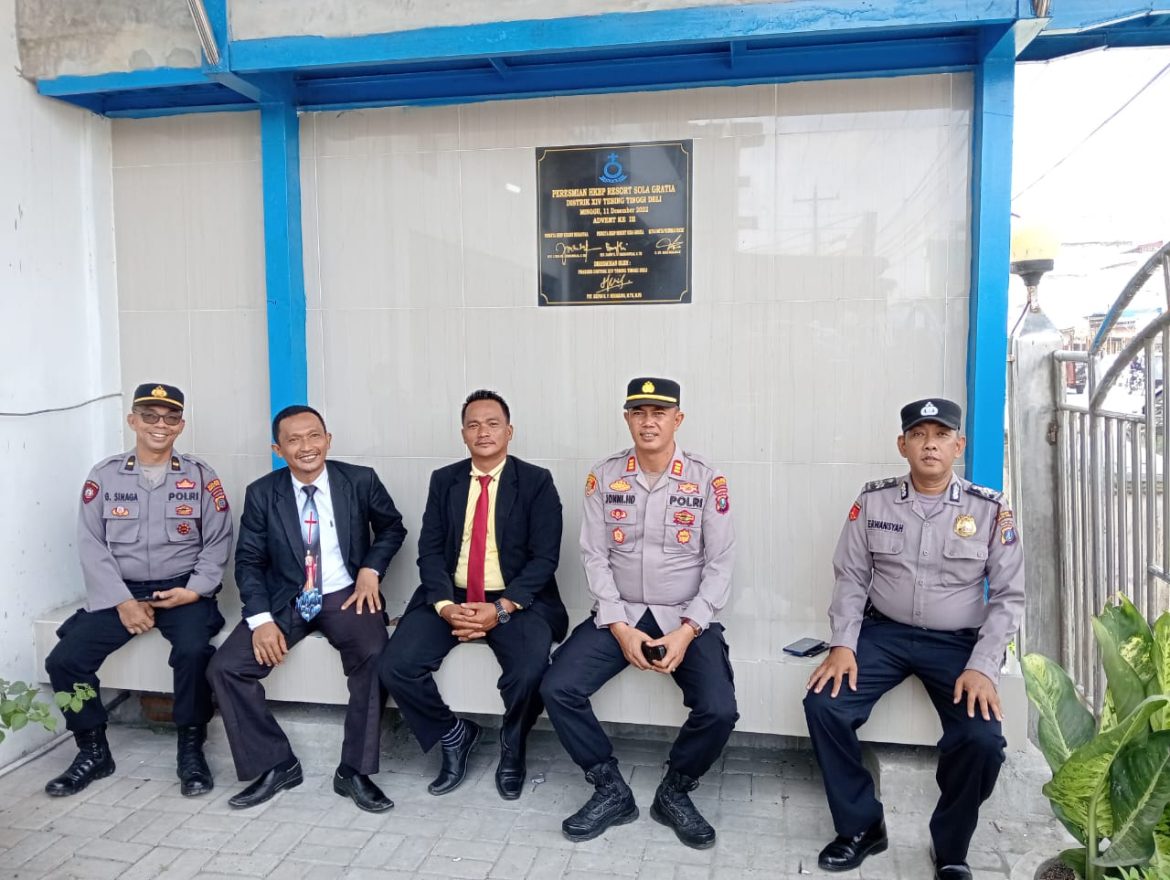 Kapolsek AKP Jonni H. Damanik, S.H, M.H Cooling System Dan Sambang Di Gereja HKBP Indrapura Kota