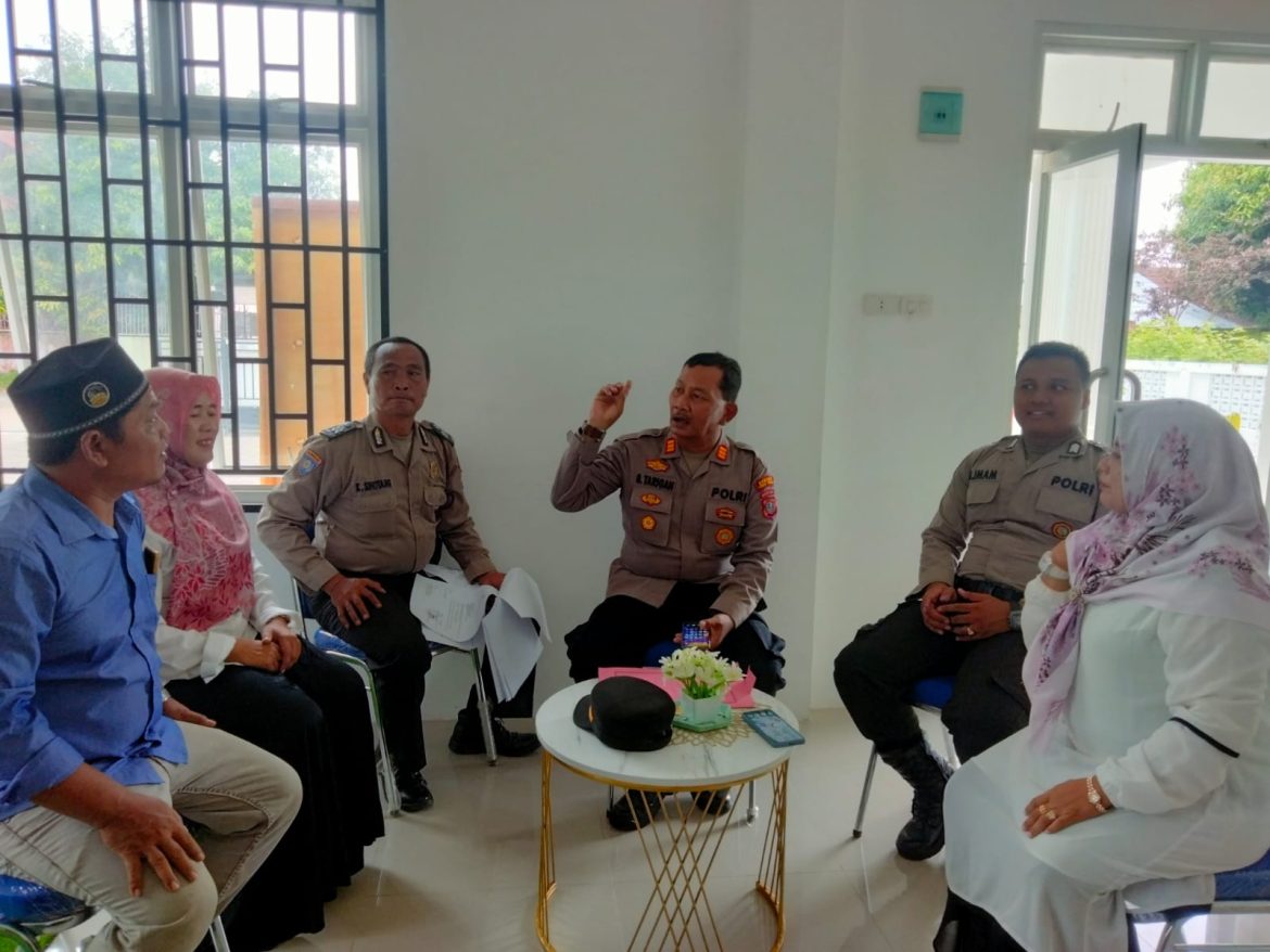 Koordinasi ke Kantor Lurah, Sat Binmas Polres Tebing Tinggi Sampaikan Pesan Kamtibmas