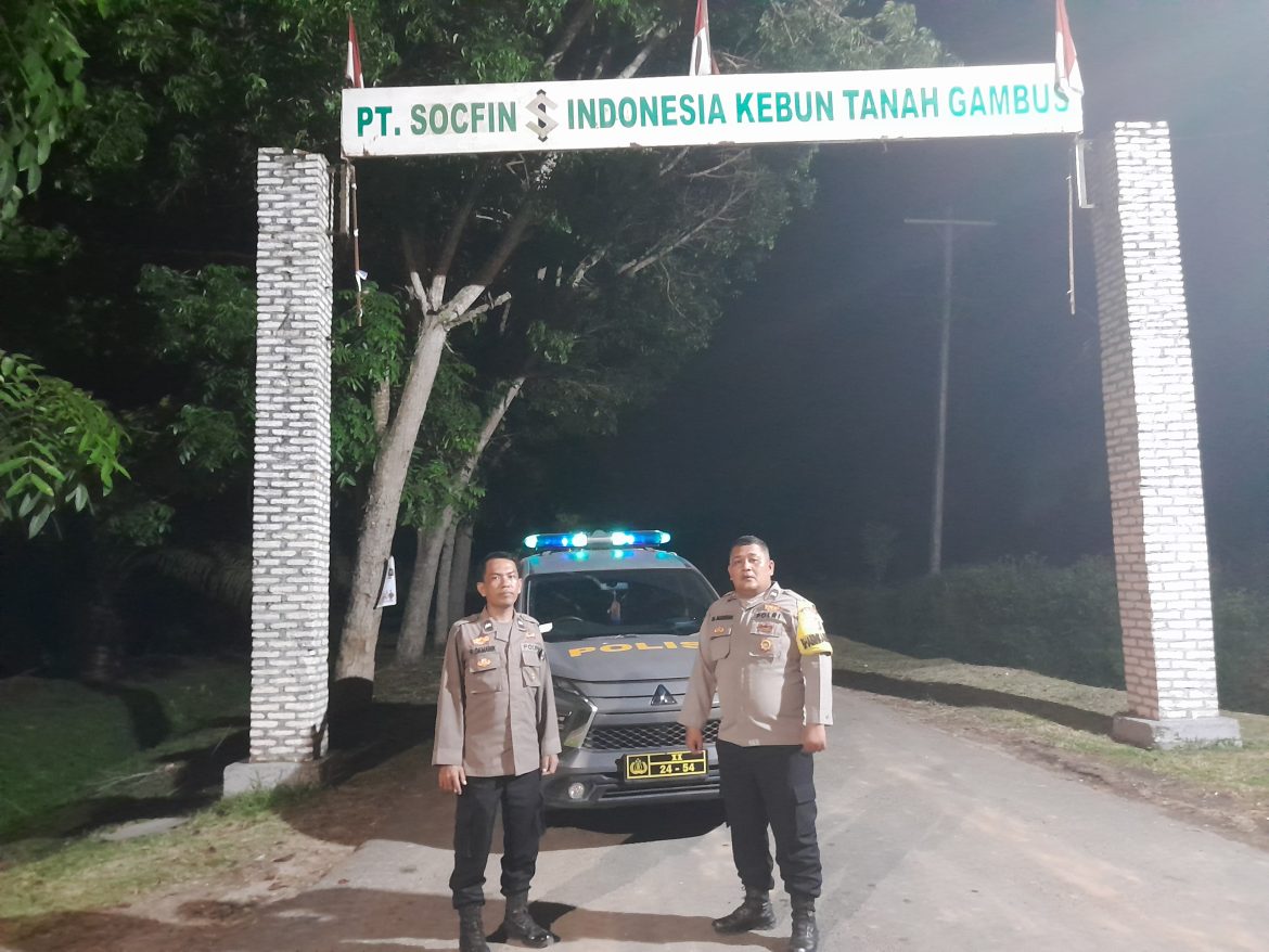 Cegah Gangguan Kamtibmas, Personil Polsek Lima Puluh Laksanakan Patroli Malam