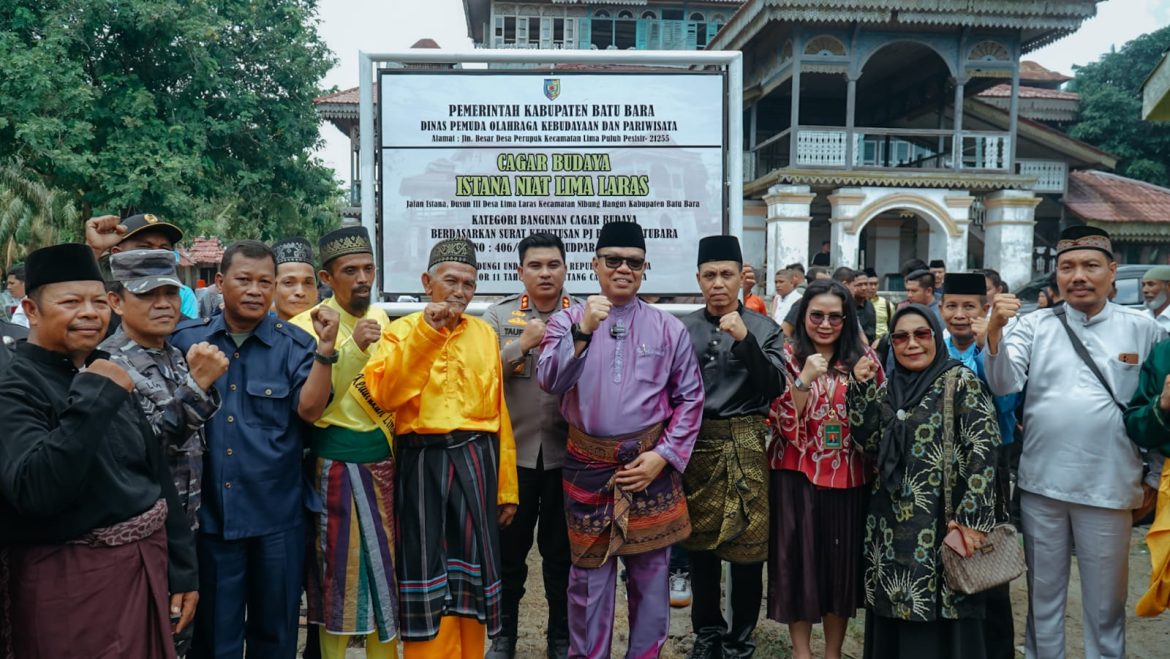 Kapolres Batu Bara Hadiri Pemasangan Plang Pagar Cagar Budaya Istana Niat Lima Laras