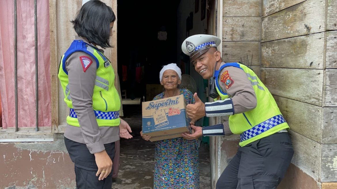 Jumat Berkah Sat Lantas Polres Sergai Gelar Baksos Warga Kurang Mampu