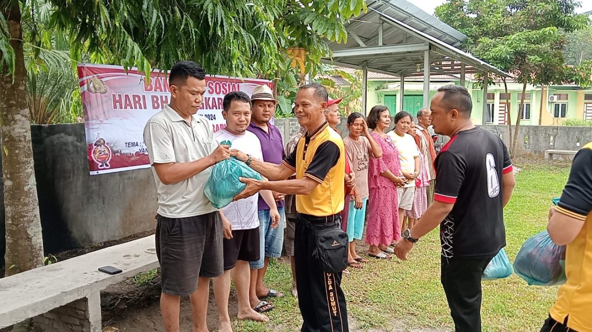 Polsek Indrapura Bakti Religi Berbagi Bansos HUT Bhayangkara Ke-78