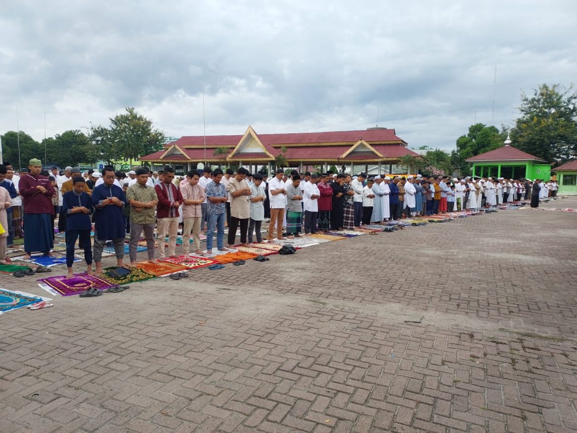 Polres Tebing Tinggi Pengamanan Sholat Idul Adha 1445 H Di Lapangan Merdeka