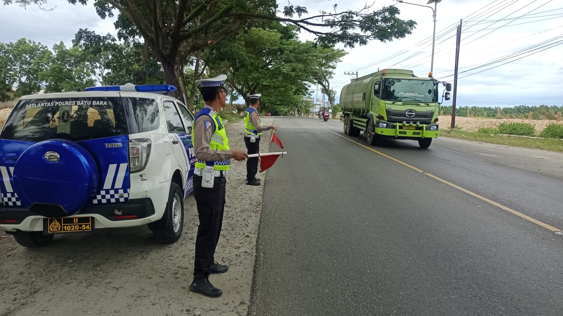 Sat Lantas Polres Batu Bara Patroli Kibas Bendera Dan Live Report Arus Lalulintas Terkini