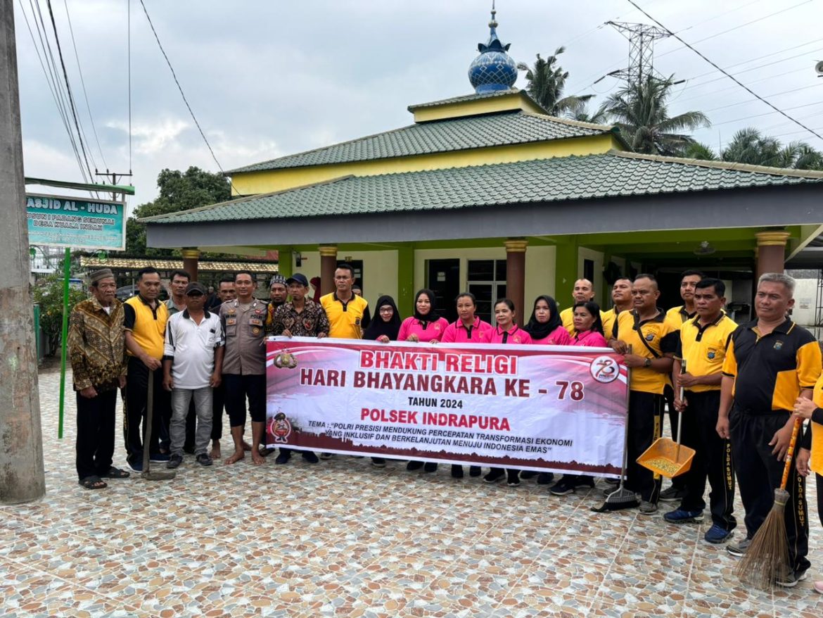 Kapolsek Indrapura AKP Jonni H. Damanik, S.H, M.H Bersama Bhayangkari Bakti Religi HUT Bhayangkara Ke-78