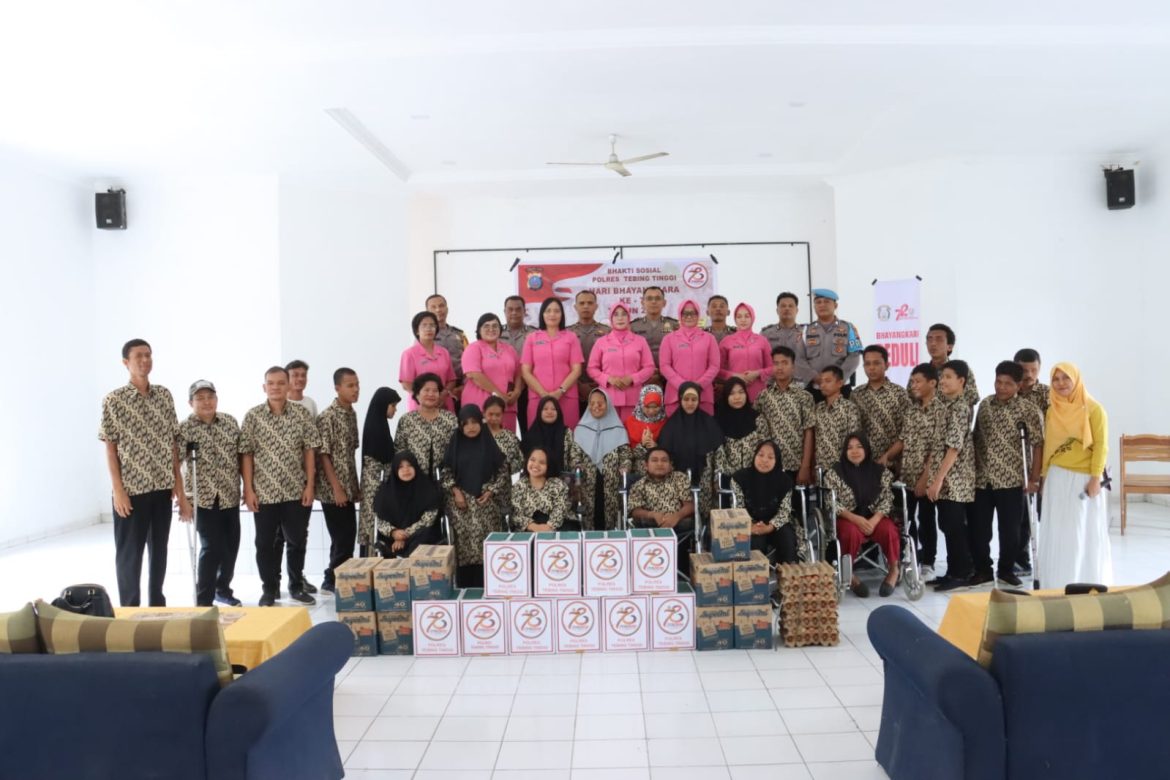 Mendekati HUT Bhayangkara, Polres Tebing Tinggi Bakti Sosial Di Panti Asuhan