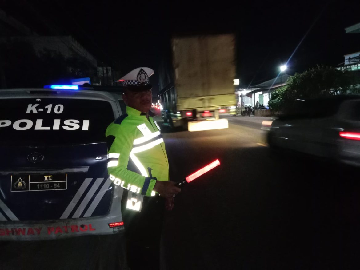 Patroli Blue Light Sat Lantas Polres Batu Bara Beri Kelancaran Arus Lalin