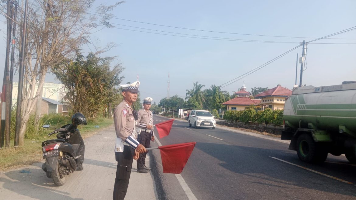 Sat Lantas Polres Batu Bara Patroli Kibas Bendera Dalam Ops Patuh Toba 2024