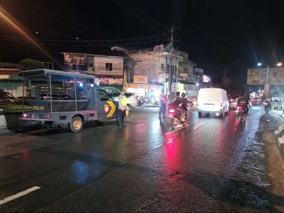 Polsek Rambutan Patroli Blue Light Cegah Kejahatan Malam Hari