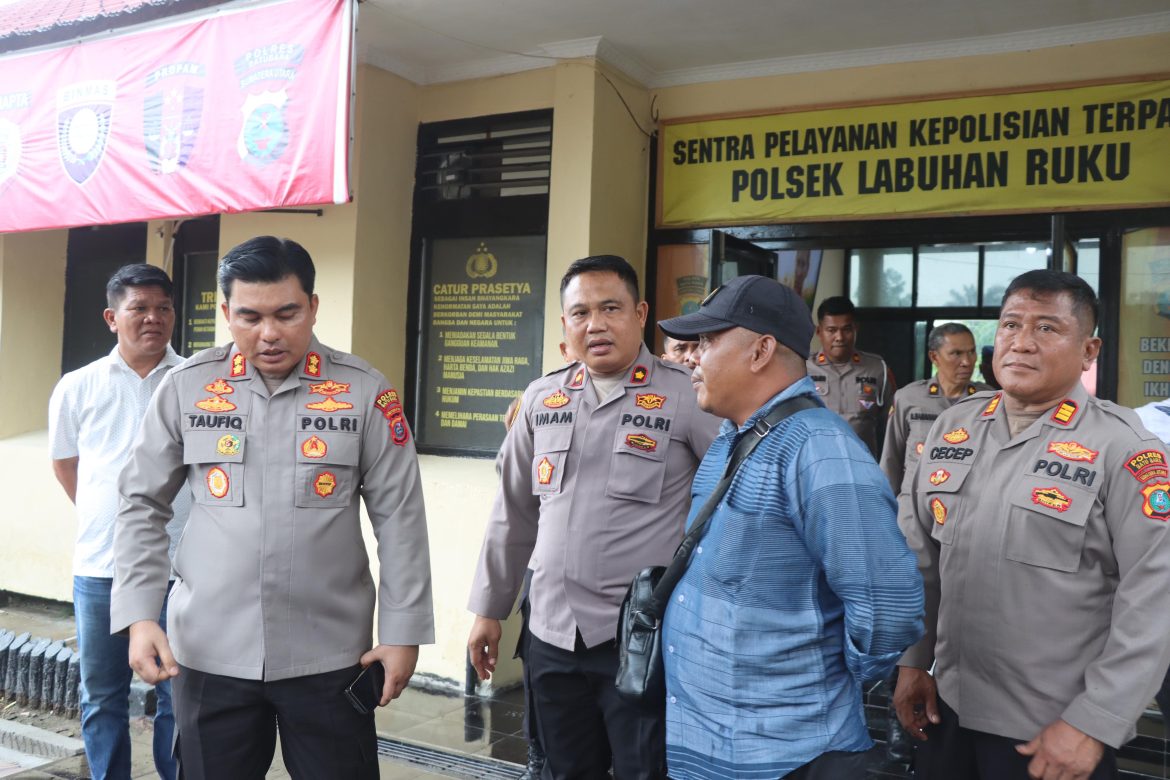 Kapolres Batu Bara Cooling System Bersama Masyarakat Tanjung Tiram