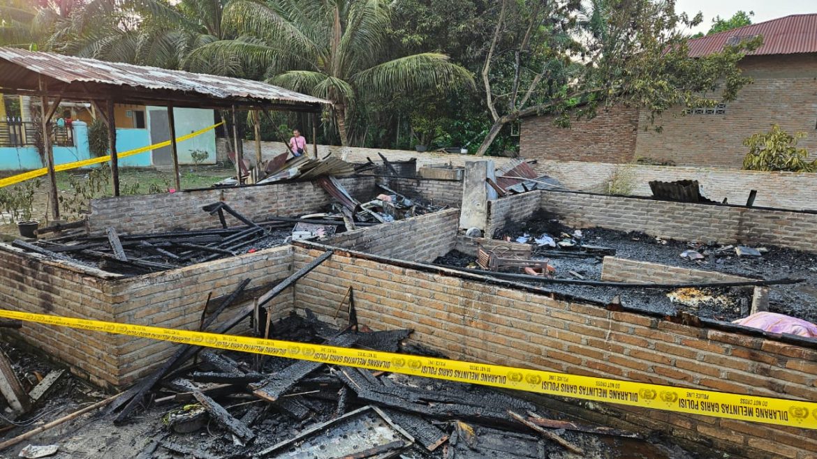 Polsek Indrapura Cek TKP Kebakaran Rumah