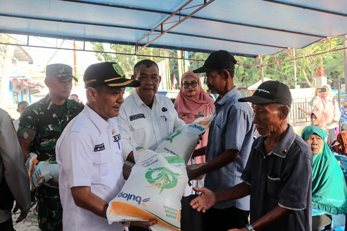 Pemkab Meranti Kembali Salurkan Beras Cadangan Pangan Pemerintah Bagi Masyarakat Penerima Manfaat