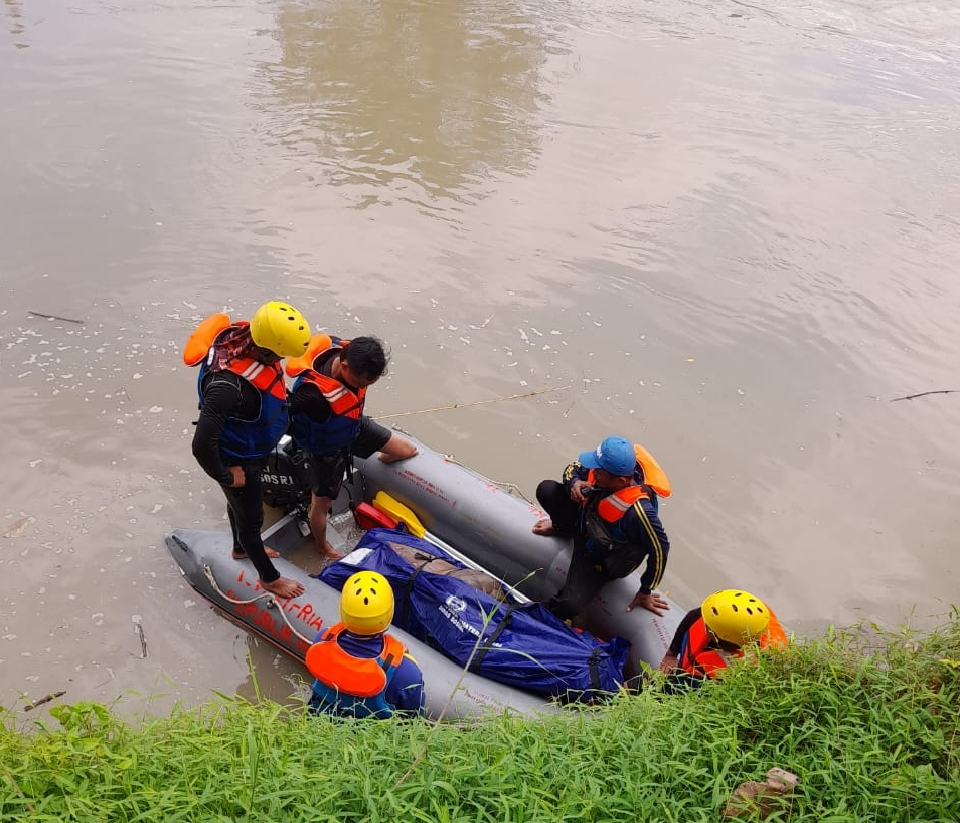 Polres Tebing Tinggi Cari Korban Hanyut, Korban Ditemukan Sudah Tidak Bernyawa