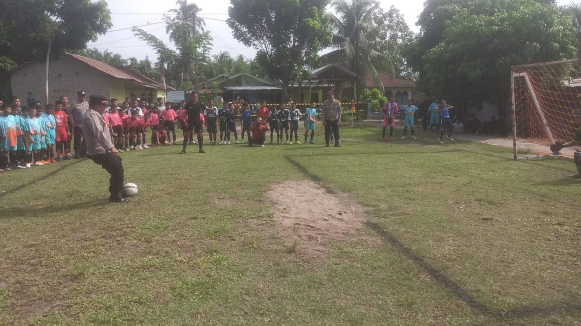 Kapolsek AKP Cecep Suhendra Buka Turnamen Bolakaki U-13 Piala Kapolsek Labuhan Ruku