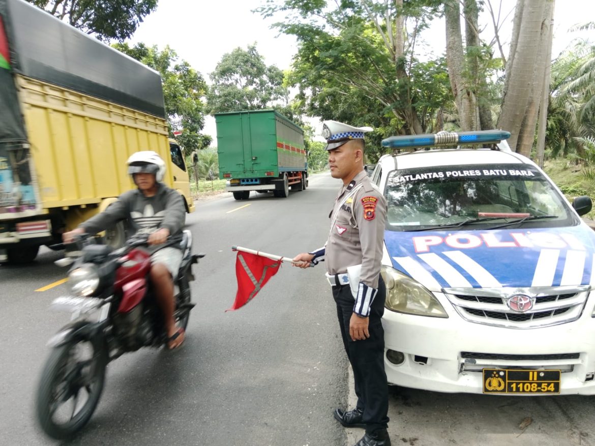 Sat Lantas Polres Batu Bara Patroli Kibas Bendera dan Live Report Arus Lalulintas Terkini