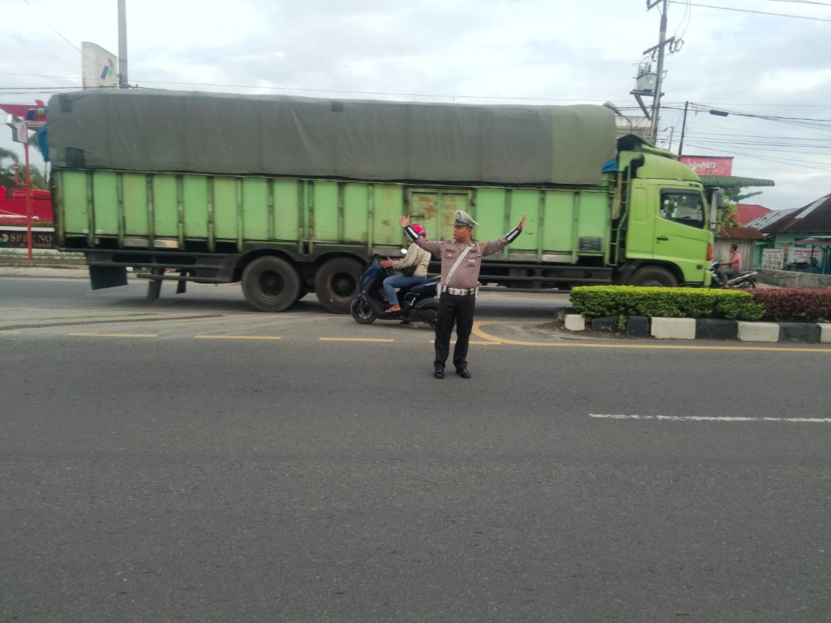 Sat Lantas Polres Tebing Tinggi Gatur Lalin dan Himbau Keselamatan