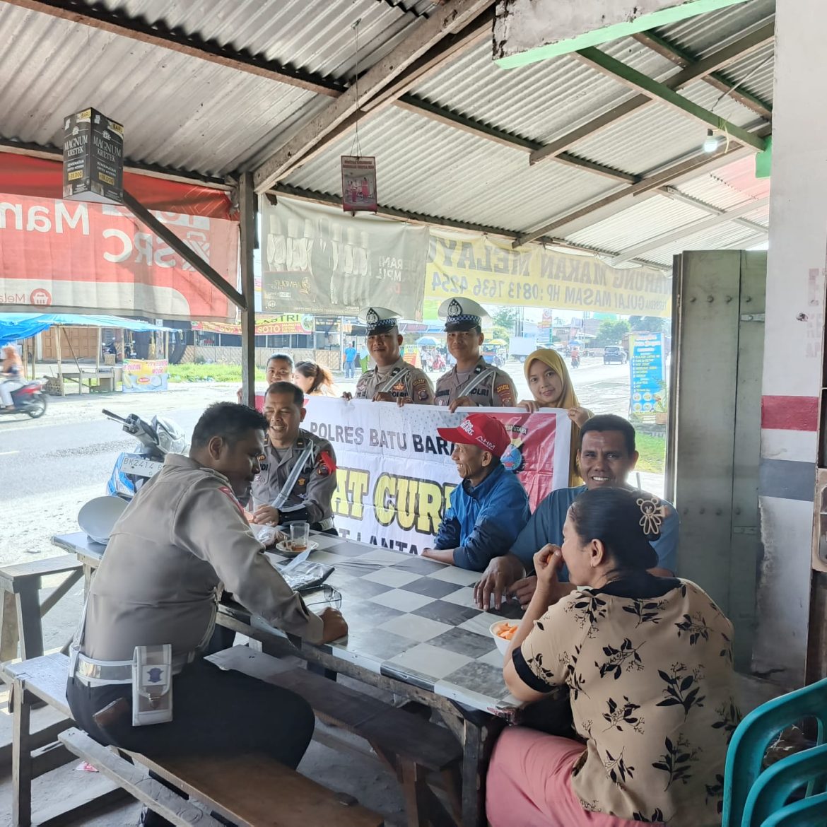 Sat Lantas Polres Batu Bara Jumat Curhat Bersama Para Supir Bus