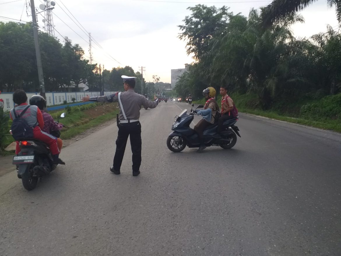 Sat Lantas Polres Batu Bara Gatur Lalin Pagi Dibeberapa Titik