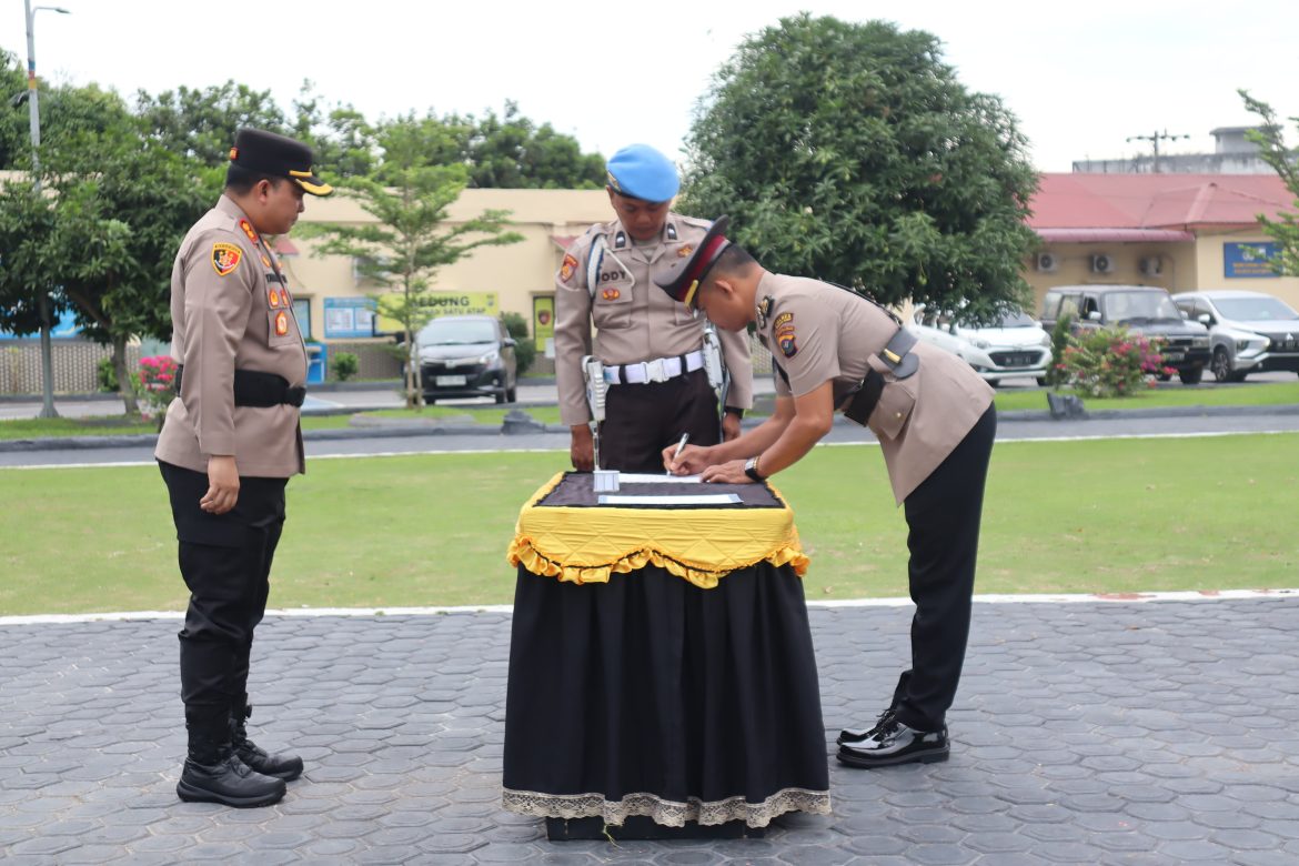 Kapolres Batu Bara Pimpin Sertijab Kasat Bimmas dan Pengukuhan Kasi Propam