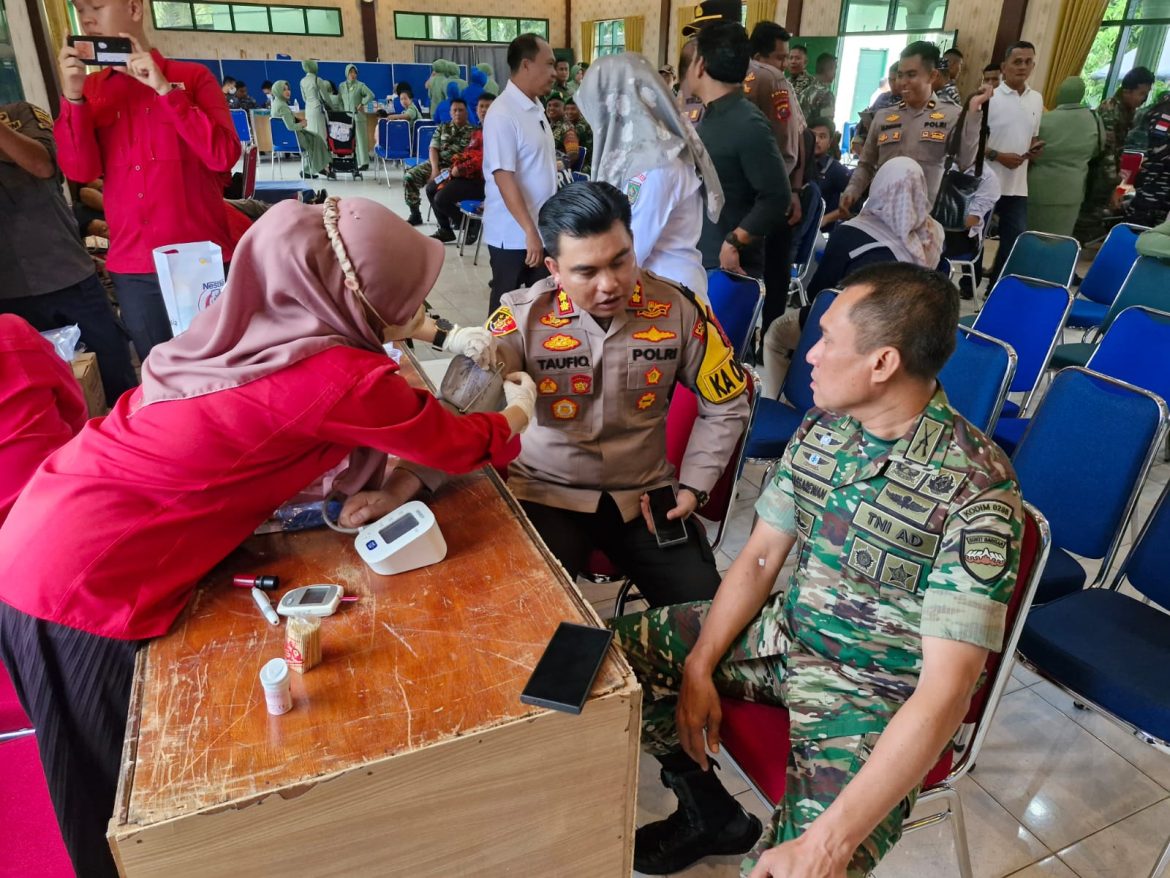 Kapolres Batu Bara Ikut Donor Darah HUT TNI Ke-79