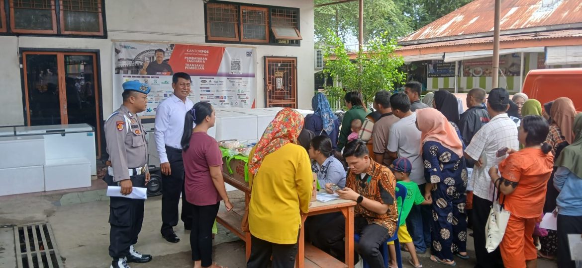 Polres Tebing Tinggi Pengamanan Penyaluran Bantuan Pangan