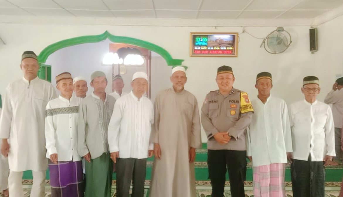 Polres Sergai Pengamanan Sholat Jumat di Mesjid Bintang Bayu, Wujud Polri Hadir di Masyarakat