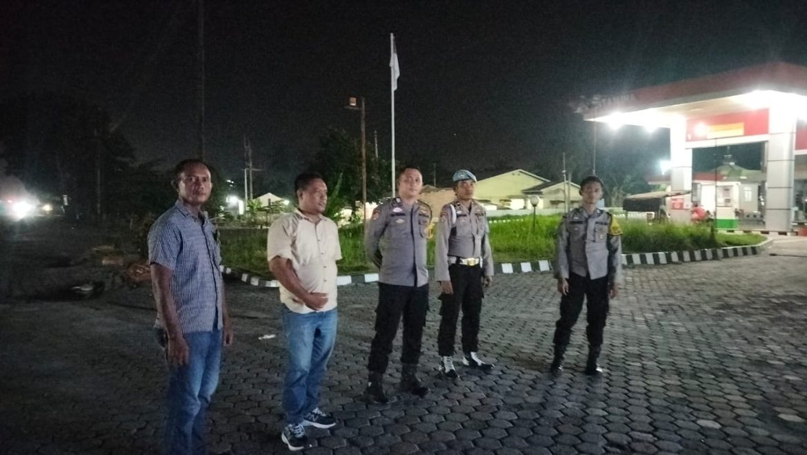 Personil Polsek Medang Deras Patroli Antisipasi Geng Motor dan Balap Liar