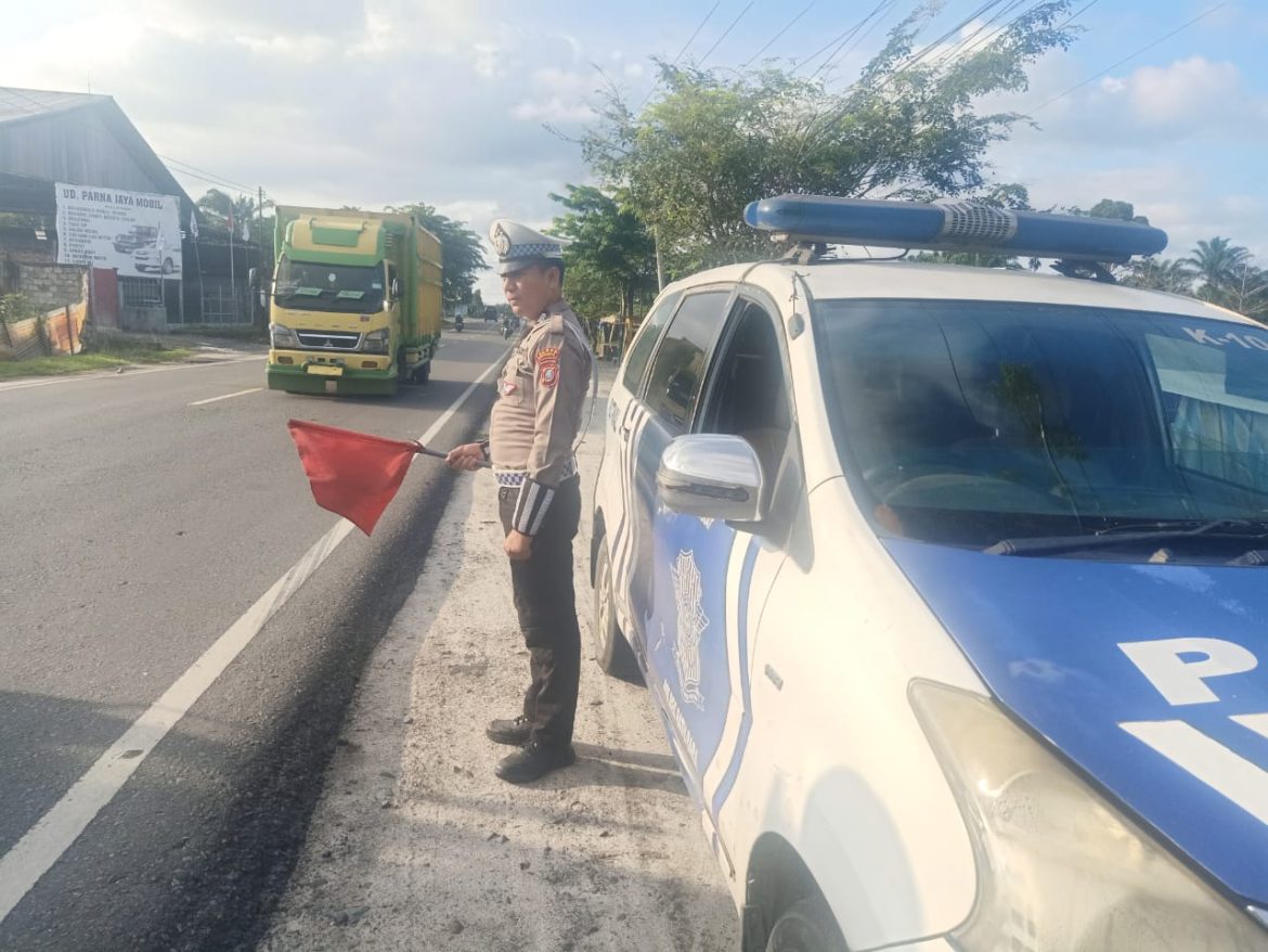 Sat Lantas Polres Batu Bara Gelar Patroli Kibas Bendera Dilokasi Rawan Kemacetan