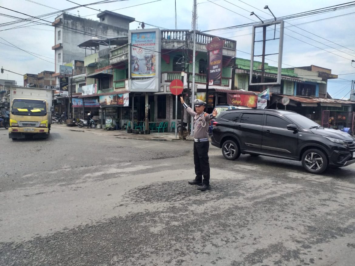 Sat Lantas Polres Batu Bara Laksanakan Gatur Lalin Sore