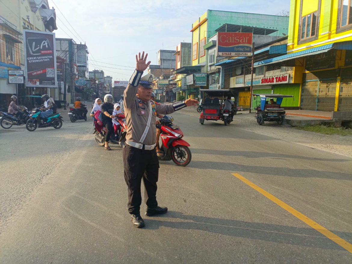 Gatur Lalin Pagi Sat Lantas Polres Batu Bara Wujud Pelayanan Terbaik