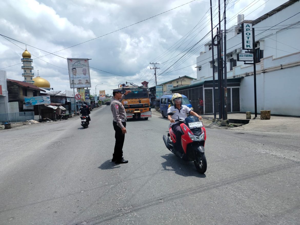 Sat Lantas Polres Batu Bara Gatur Lalin Disejumlah Titik Padat Lalin