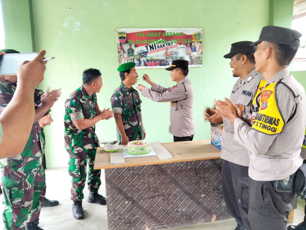 HUT TNI ke-79, Wakapolsek Tebing Tinggi Kunjungi Koramil 24 TT/SB