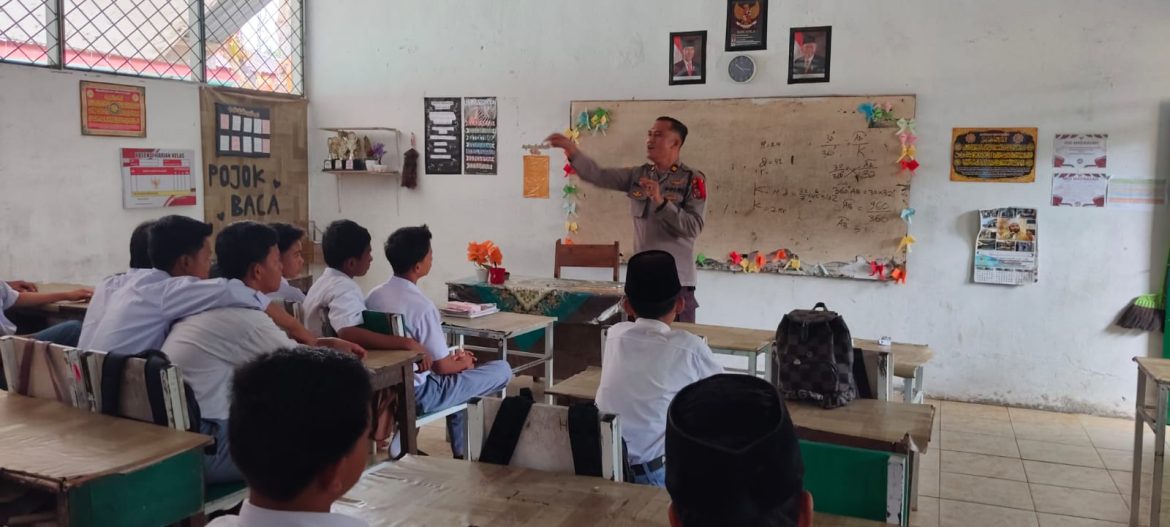 Polsek Labuhan Ruku Laksanakan Police Goes To School