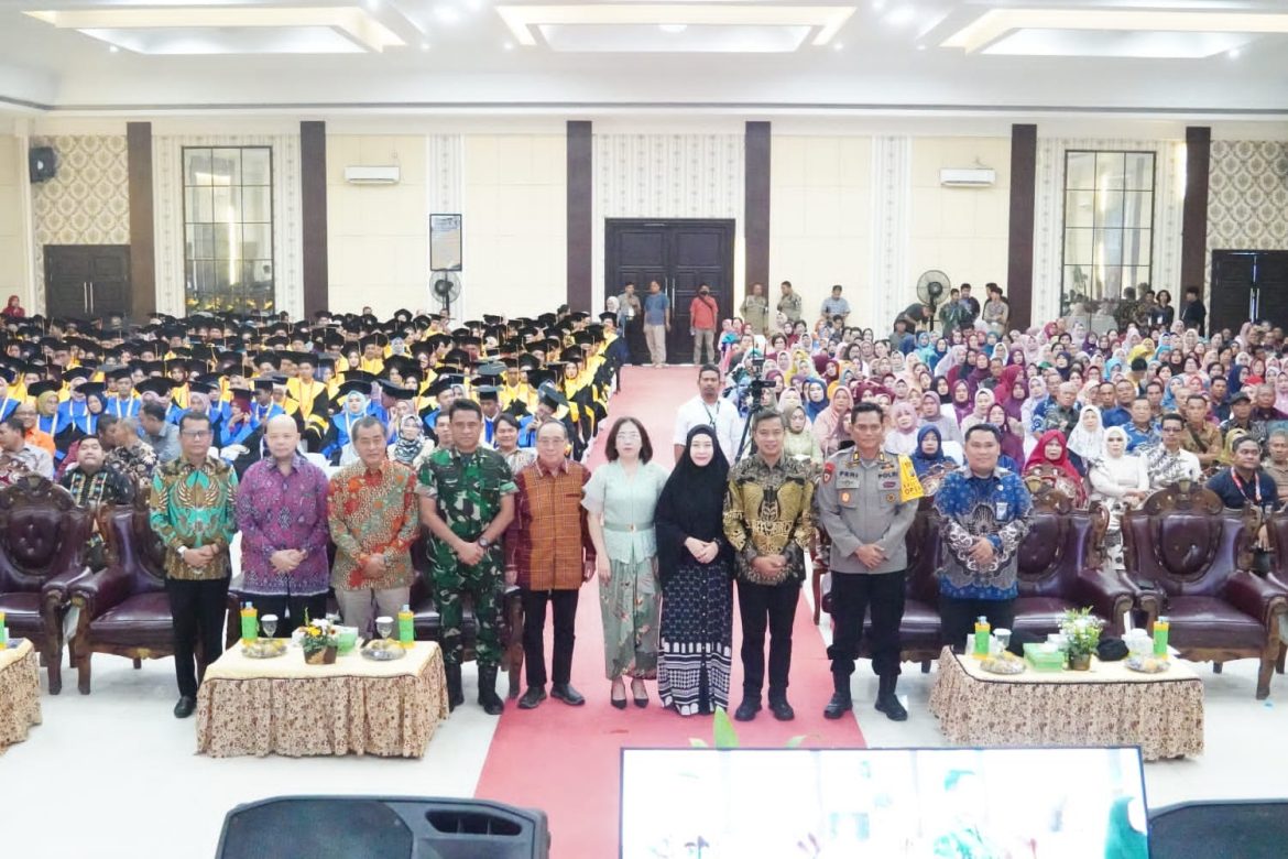 Kabag SDM Polres Tebing Tinggi Hadiri dan Pimpin Pengamanan Wisuda STIE Bina Karya