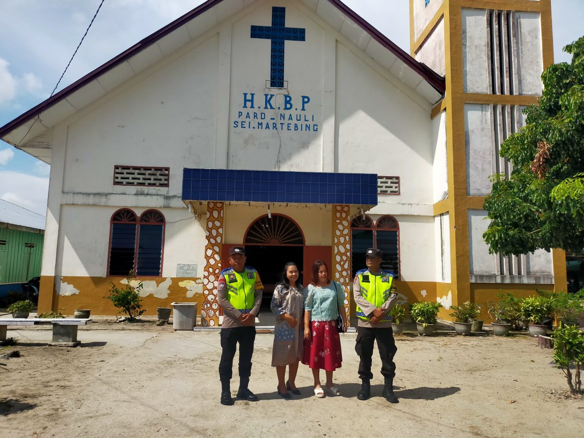 Polsek Tebing Tinggi Patroli dan Pengamanan Gereja Minggu Berkat