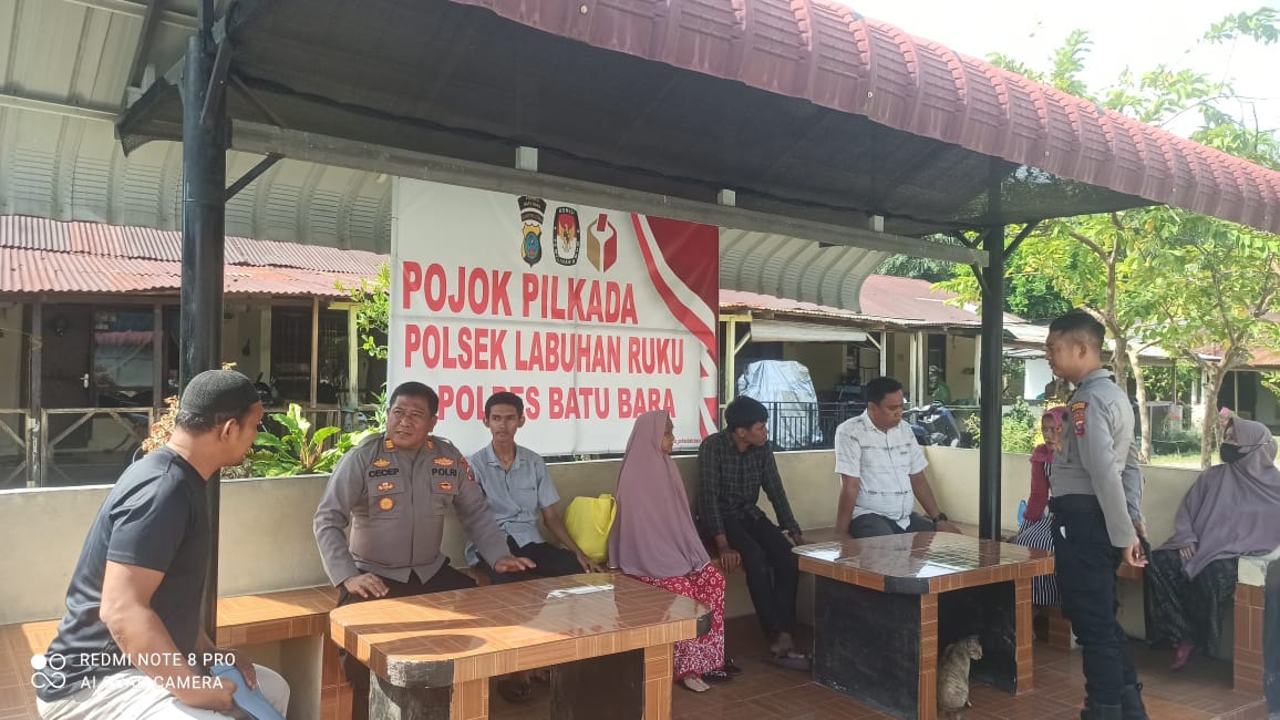 Kapolsek Labuhan Ruku AKP Cecep Suhendra Gelar Pojok Pilkada 2024