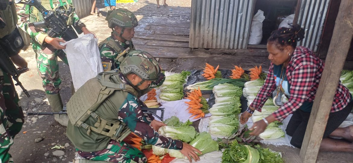 Rosita Habema Bantu Ekonomi Warga Kago