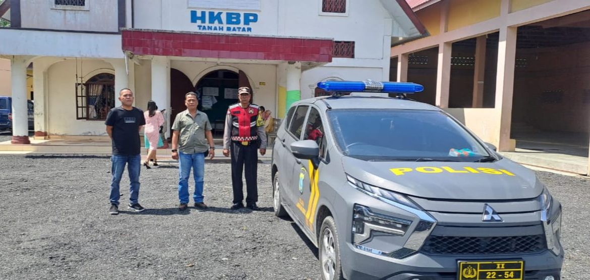 Polsek Labuhan Ruku Pengamanan Ibadah Minggu Disejumlah Gereja