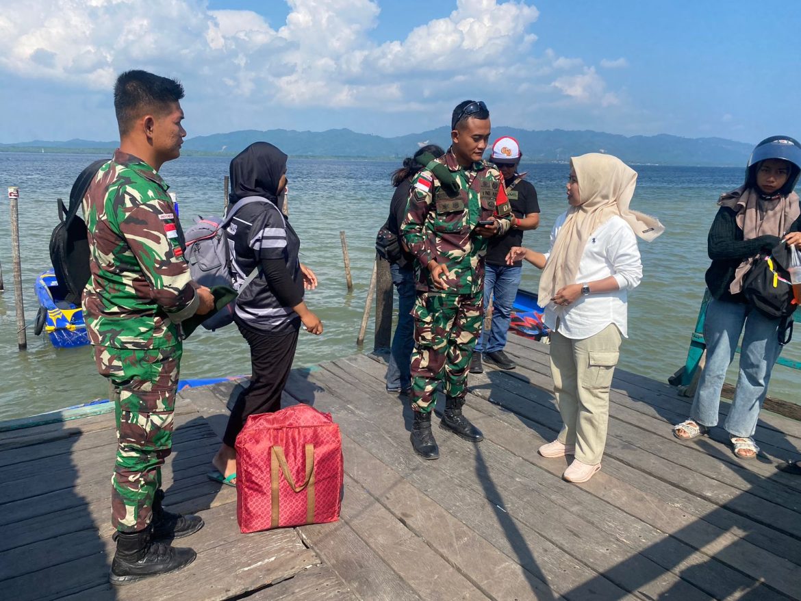 Satgas Pamtas Yonarmed 11 Kostrad Gagalkan CPMI Ilegal yang Akan Berangkat ke Malaysia